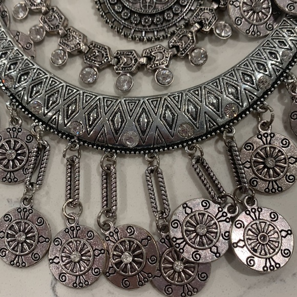 Necklace - Picture 2 of 3